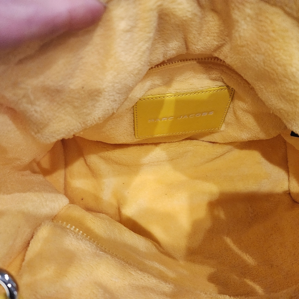 Marc Jacobs Soft Yellow Tote - Picture 6 of 10